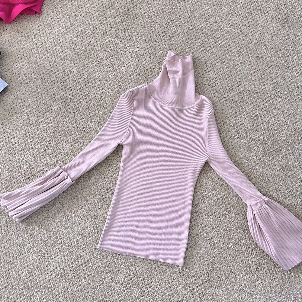 Pink cashmere turtle neck long sleeve